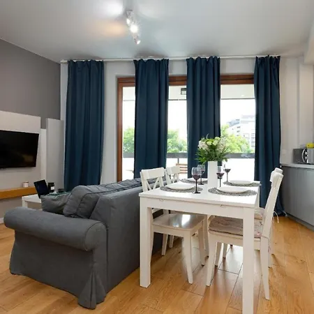 Apartment With Swimming Pool And Gym *